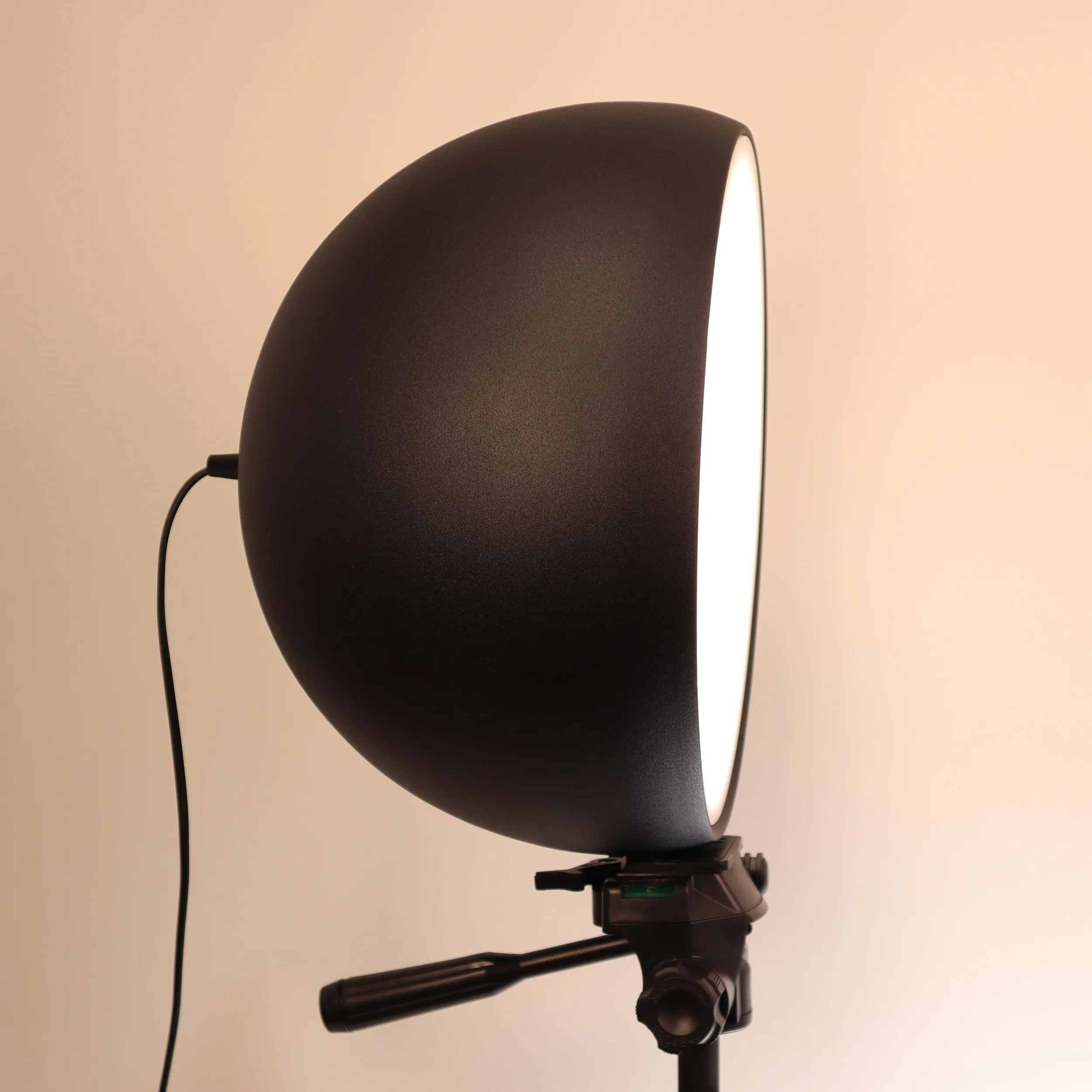 رینگ لایت نکسوس مدل HS200WH-N