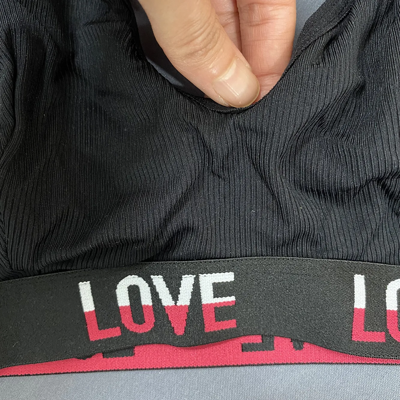 ست نیم تنه و شورت ورزشی زنانه مدل P2