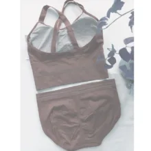 ست نیم تنه و شورت ورزشی زنانه مدل KAL-LGER