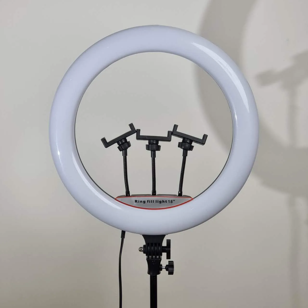 رینگ لایت مدل LJJ-18 NEO K به همراه سه پایه