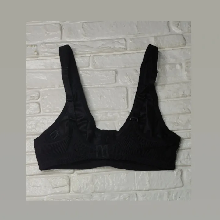 سوتین ورزشی زنانه مدل CC20000