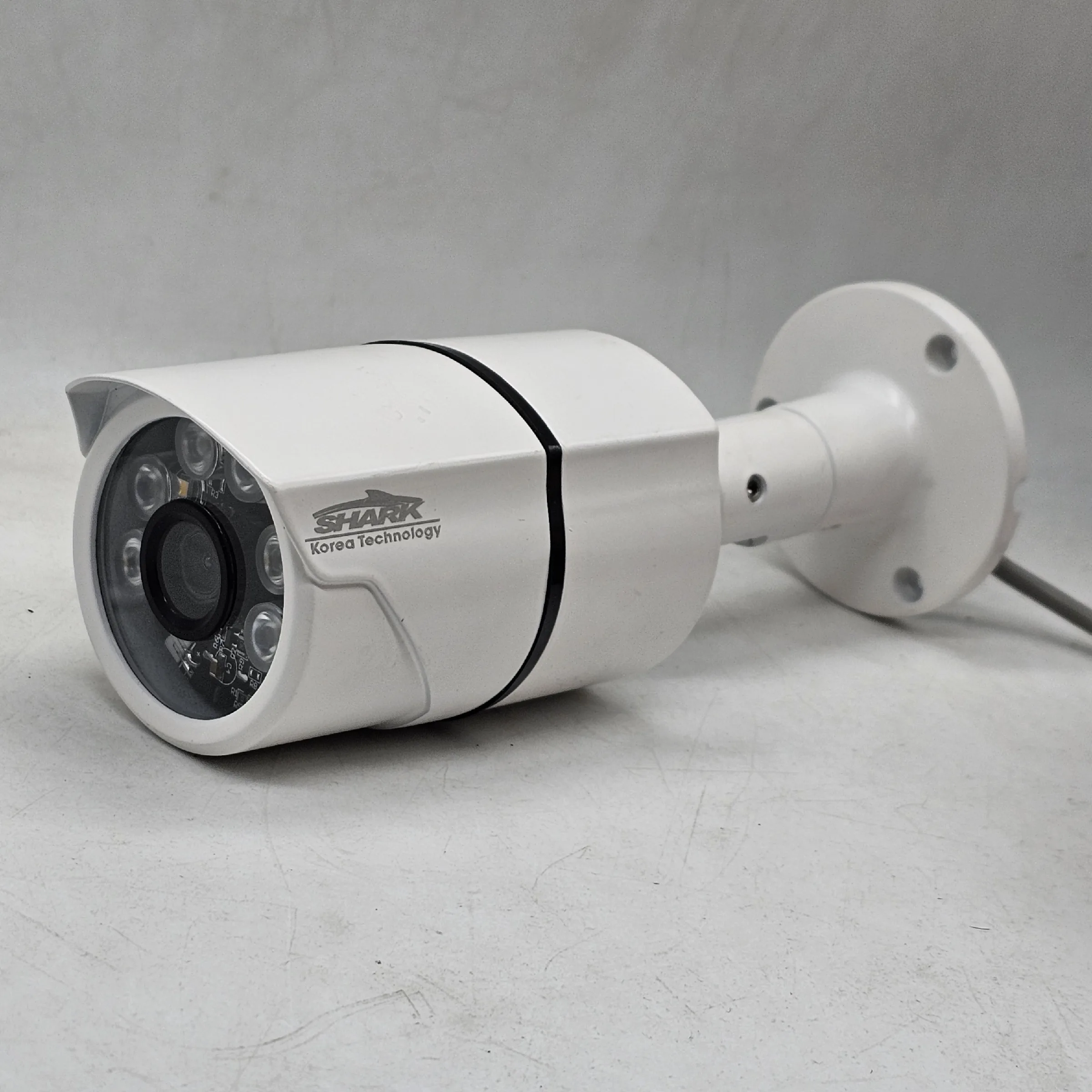 دوربین مداربسته شارک مدل warm light-SH4030FTL53AHD