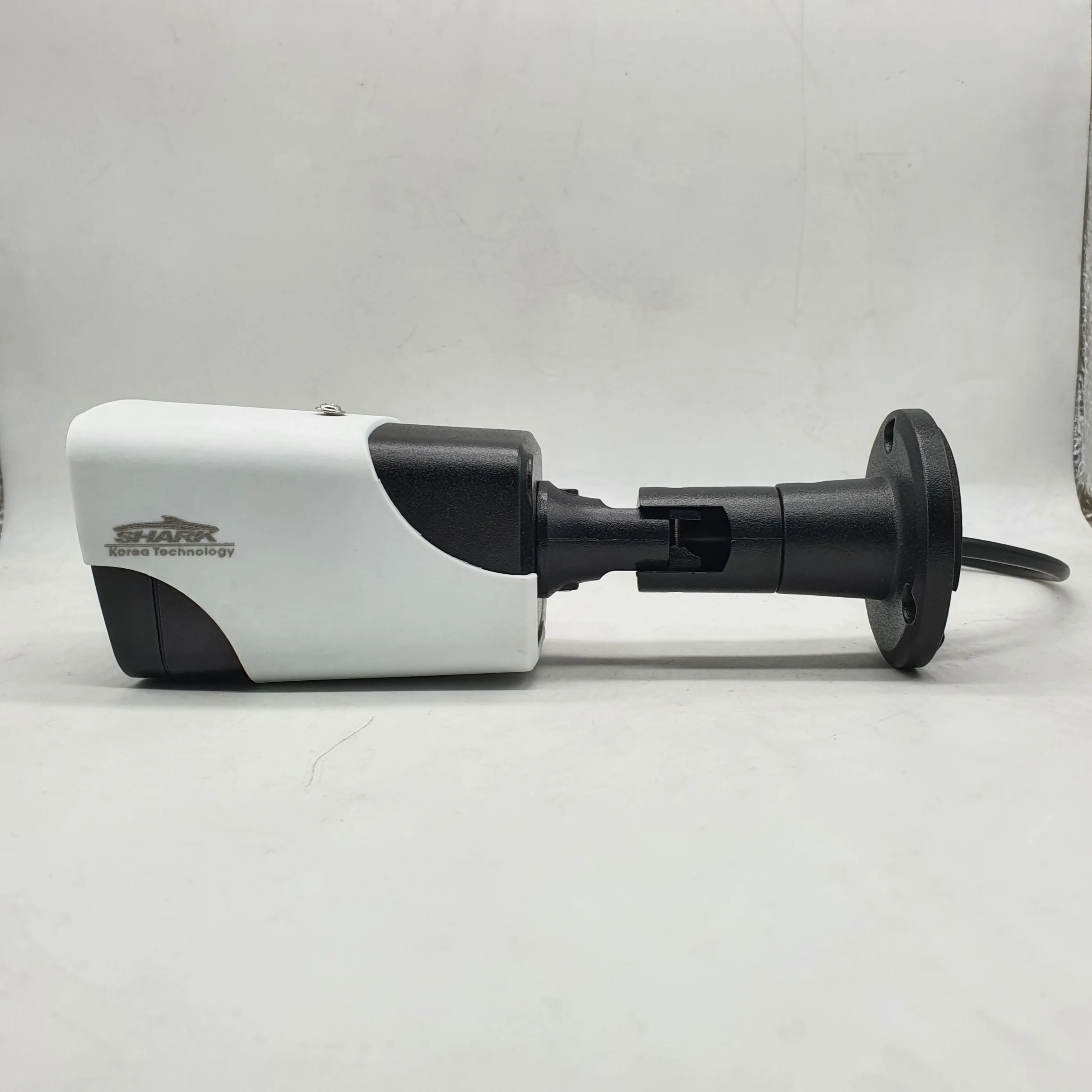 دوربین مداربسته شارک مدل AHD- 405/1