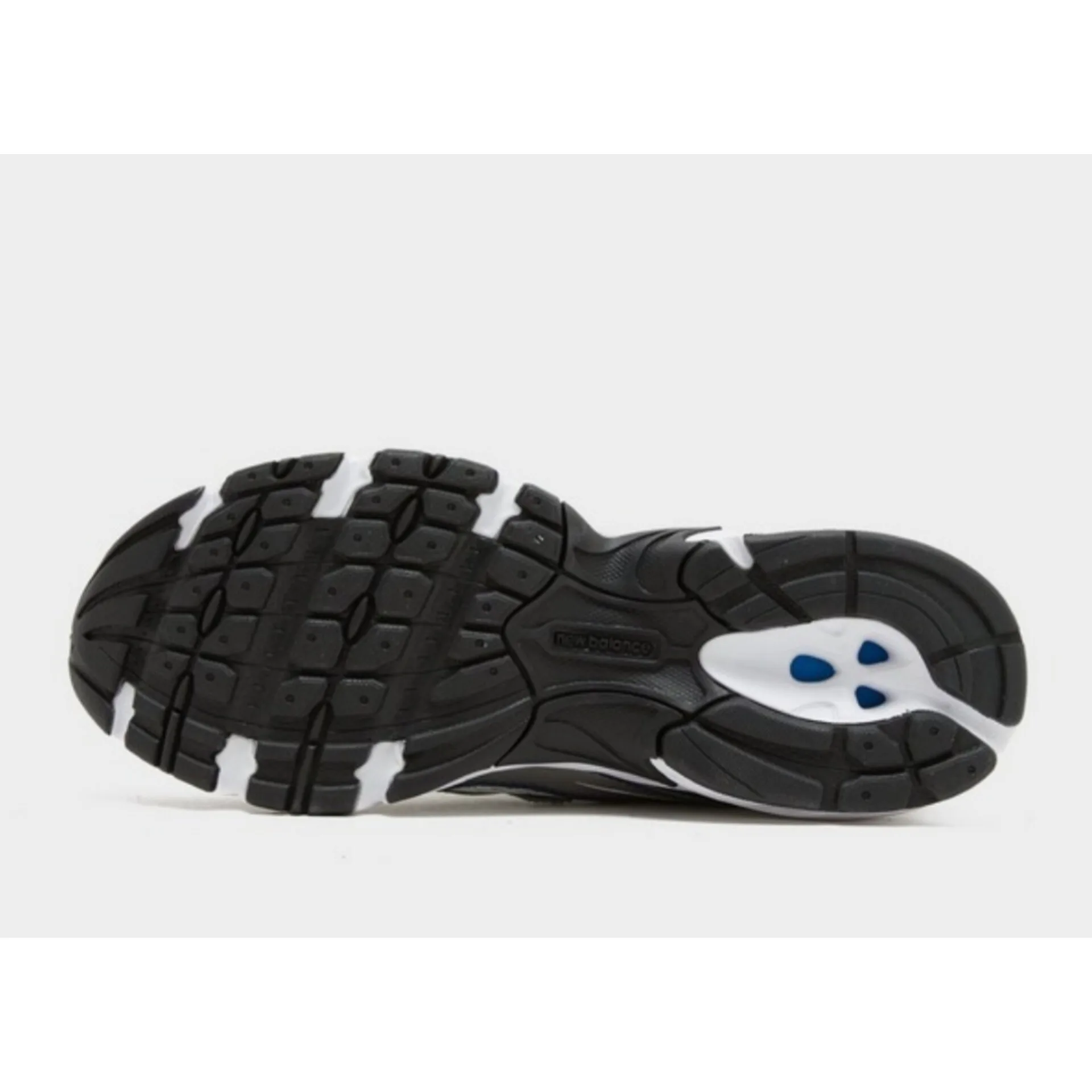 کفش پیاده‌روی مدل nb 740