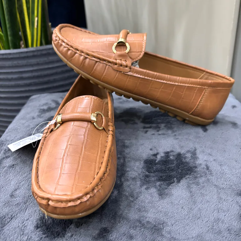 کفش کالج زنانه مکس مدل Textured Slip-On Moccasins With Metallic Accen