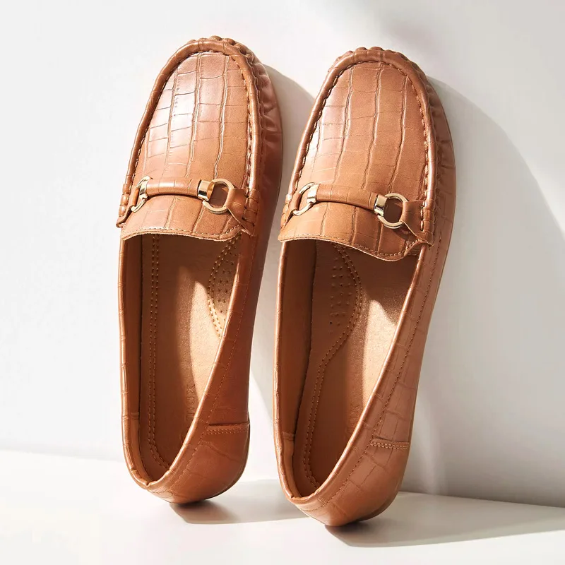کفش کالج زنانه مکس مدل Textured Slip-On Moccasins With Metallic Accen