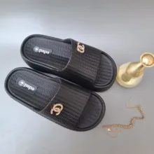 دمپایی زنانه پاپا مدل رویال