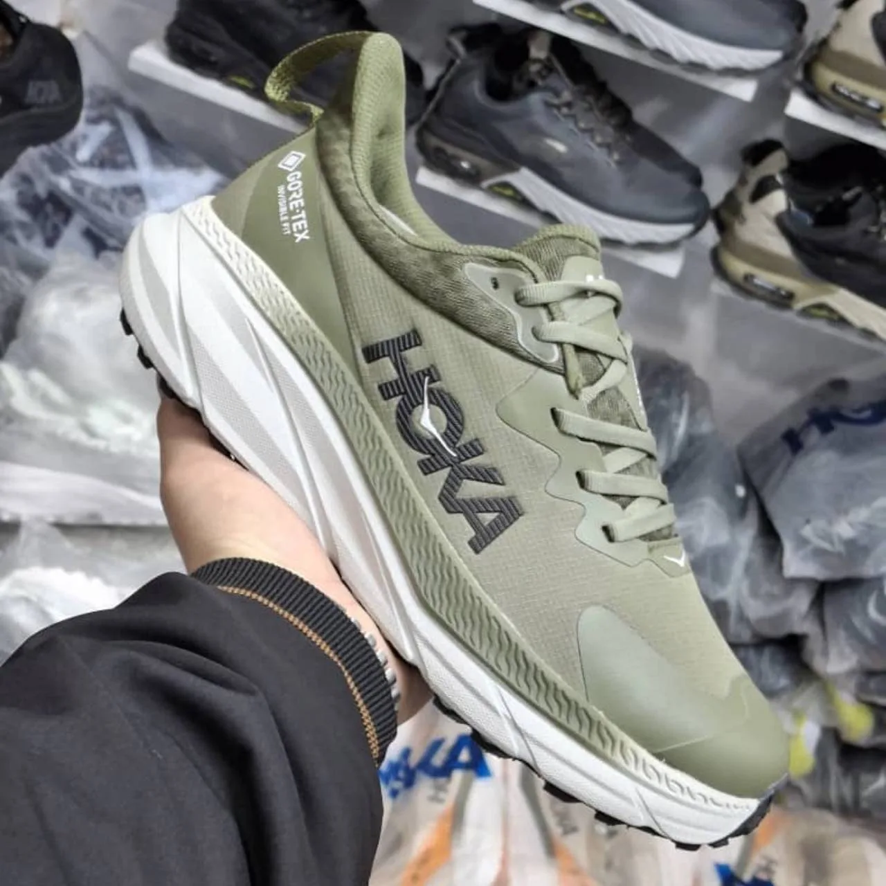 کفش مخصوص دویدن هوکا مدل Gore-Tex