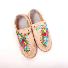 ‎گیوه‎ ‎پنبه ای کرمی‎ ‎‎طرح‎ ‎گلدوزی ‎‎مدل 1213600017