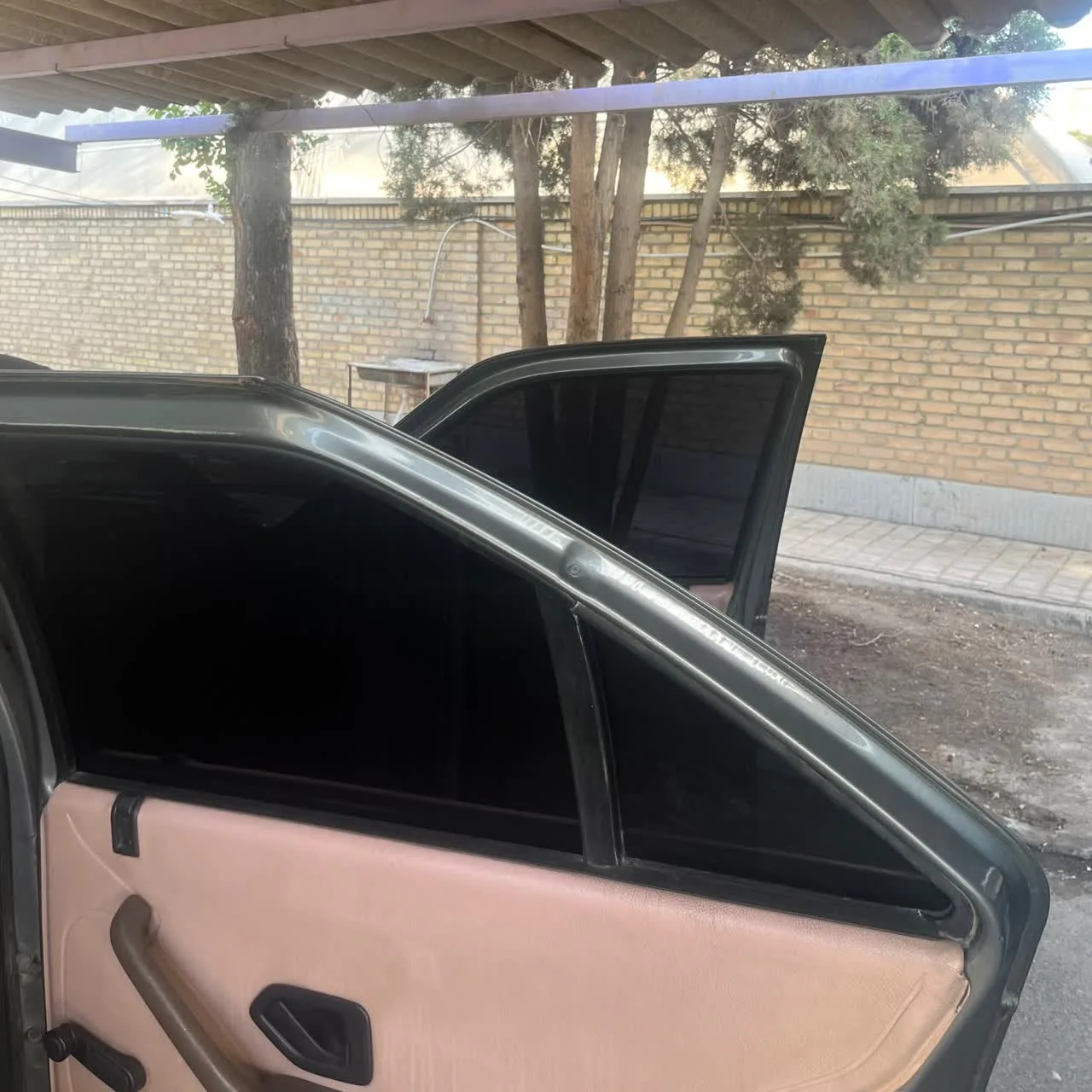 برچسب دودی شیشه خودرو هایلوکس کد Ddi05 مناسب برای کوییک مجموعه7عددی به همراه جاکلیدی