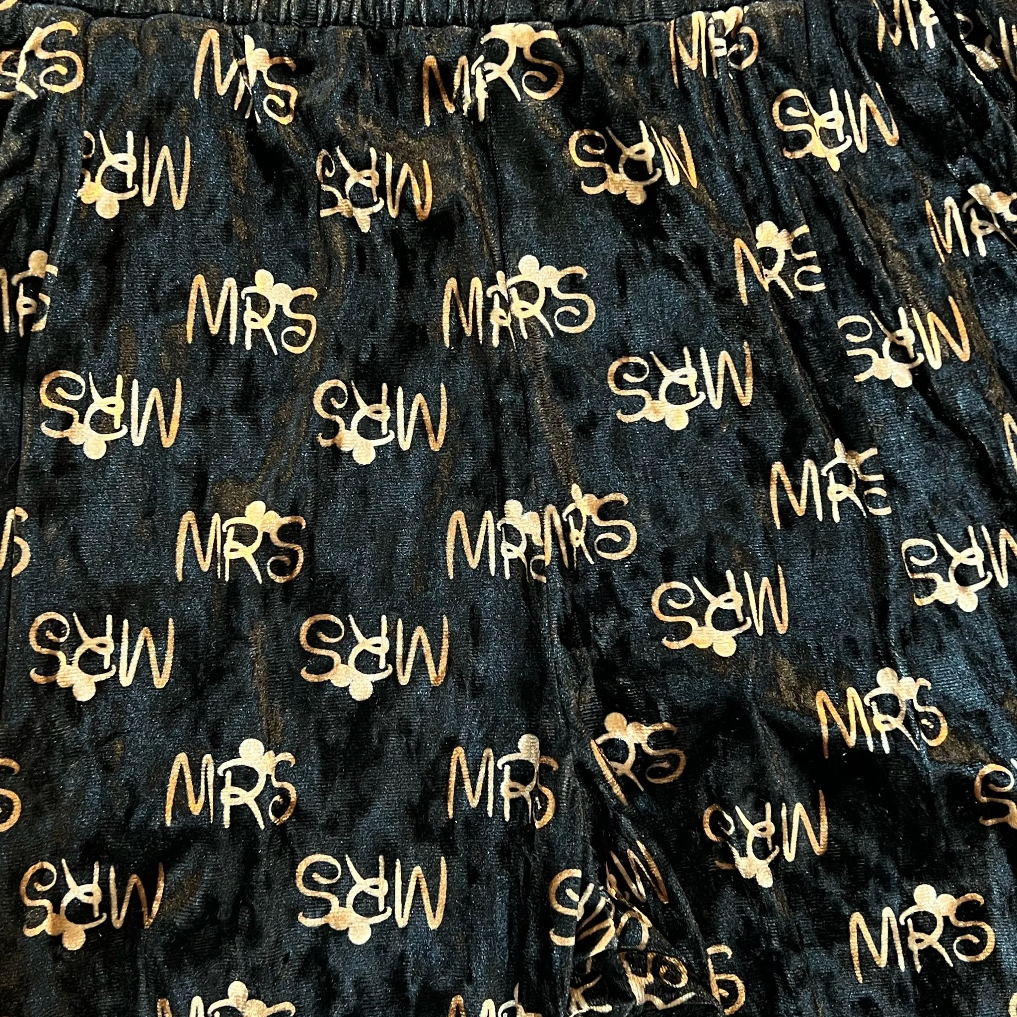 ست هودی و شلوار زنانه مدل mrs-1997