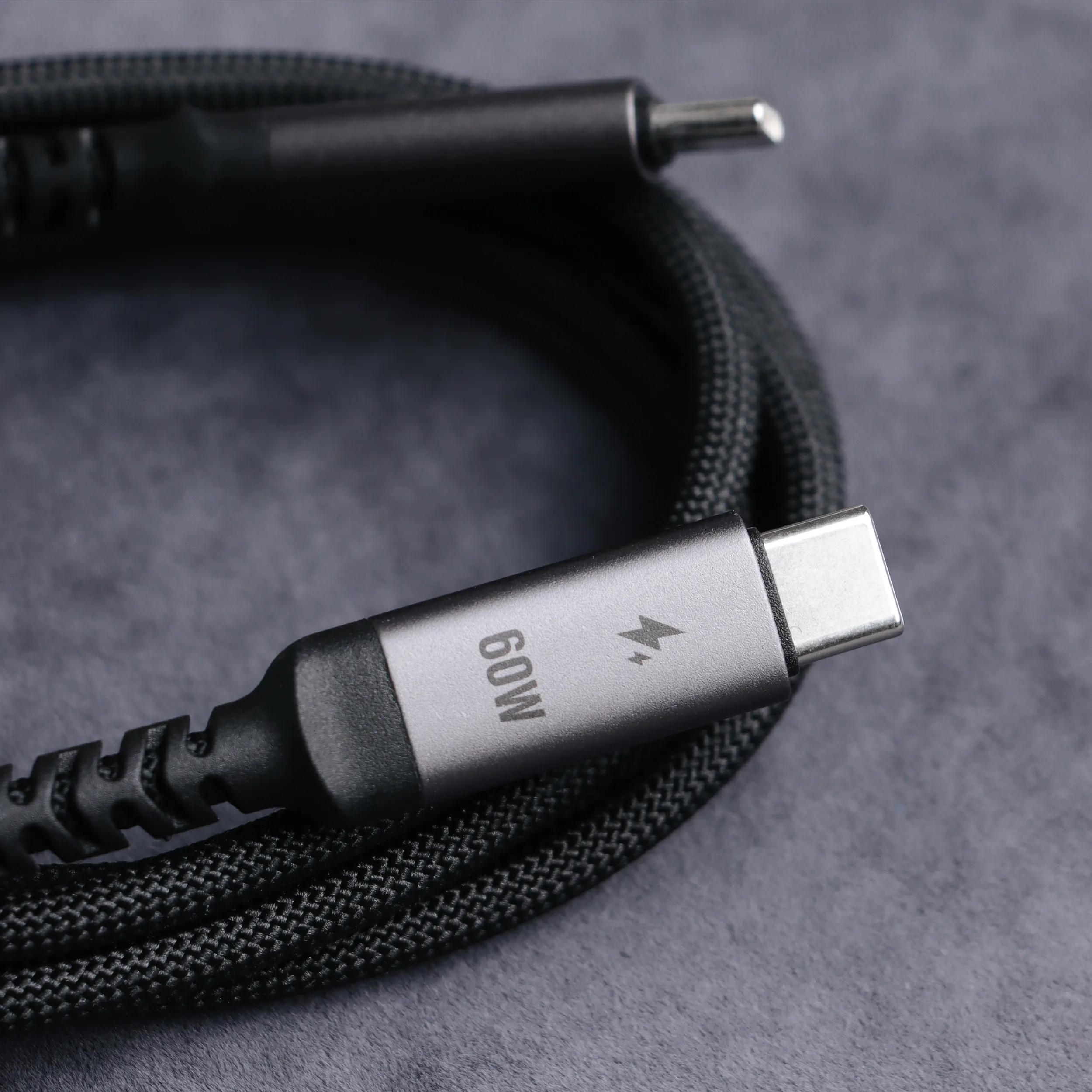 کابل USB-C کی اف-سنیور مدل S38 طول 1.2 متر