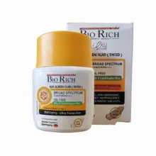 فلوئید ضد آفتاب رنگی بایوریچ SPF 50 مدل BROAD SPECTRUM محافظ UVA ،UVB و PA+++،مناسب برای پوست چرب و مختلط حجم 50 میلیلیتر