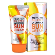 کرم ضد آفتاب بی رنگ فارم استی spf 50 مدل OIL-FREE مناسب پوست های مختلط و چرب حجم 70 میلی لیتر