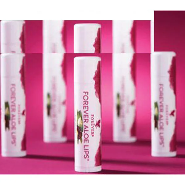 بالم لب فوراور مدل Aloe Lips مرطوب‌کننده و نرم‌کننده قوی با عصاره آلوئه‌ورا و روغن جوجوبا، مناسب پوست لب‌های خشک و ترک‌خورده، فاقد چسبندگی و سازگار با پوست، طراحی ماتیکی وگان از آمریکا