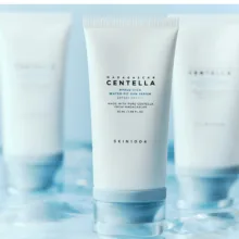 کرم ضد آفتاب بدون رنگ سنتلا، 50 SPF، مدل 1004، مناسب پوست حساس، نرمال و خشک و حجم 50 میلی‌لیتر، محافظت کننده در برابر اشعه UVA و UVB، بدون تست حیوانی، ++++PA، آبرسان، ضد التهاب، با ماندگاری 3 ساعته