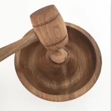 گردو شکن مدل چکشی