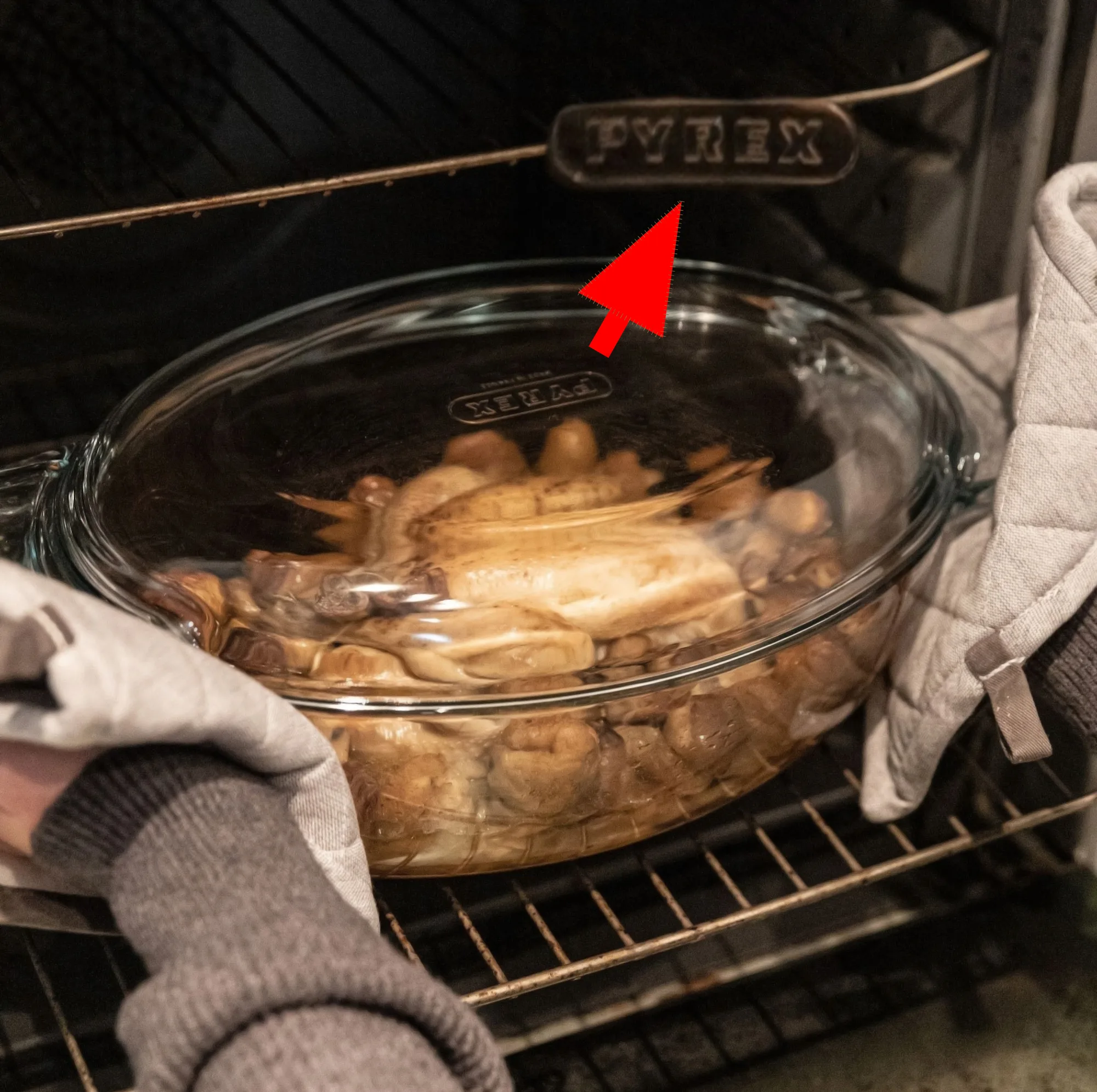 ظرف پخت پیرکس مدل مرغ خوری کد 5/8L