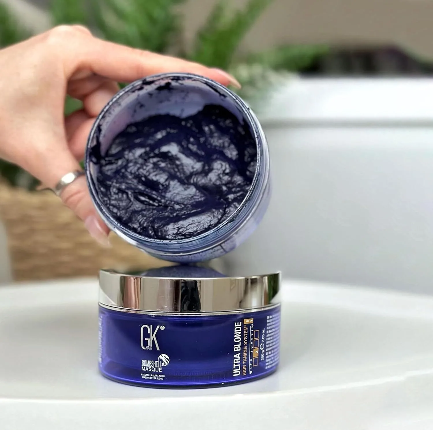 ماسک رنگ موی جی کی مدل Lavender bombshell مناسب برای موهای هایلایت و دکلره شده حجم ۲۰۰ میلی لیتر