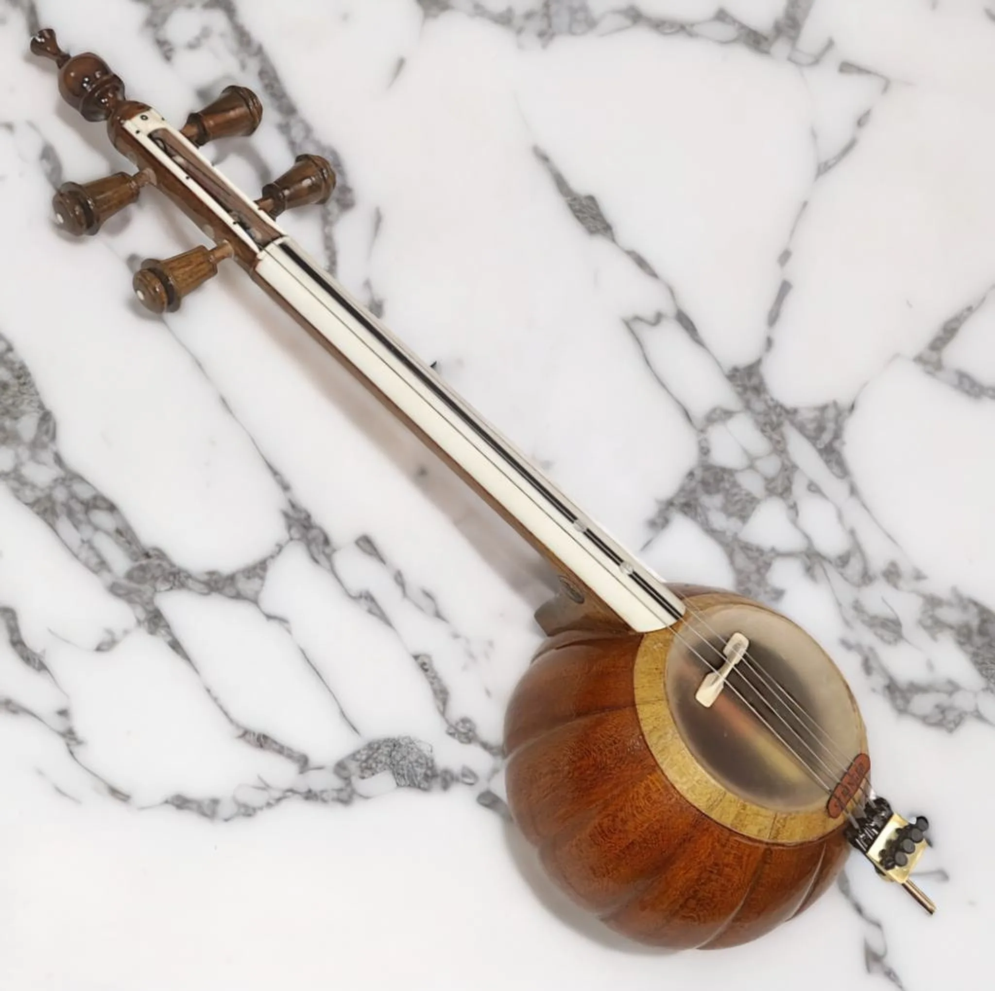 کمانچه مدل پله ای