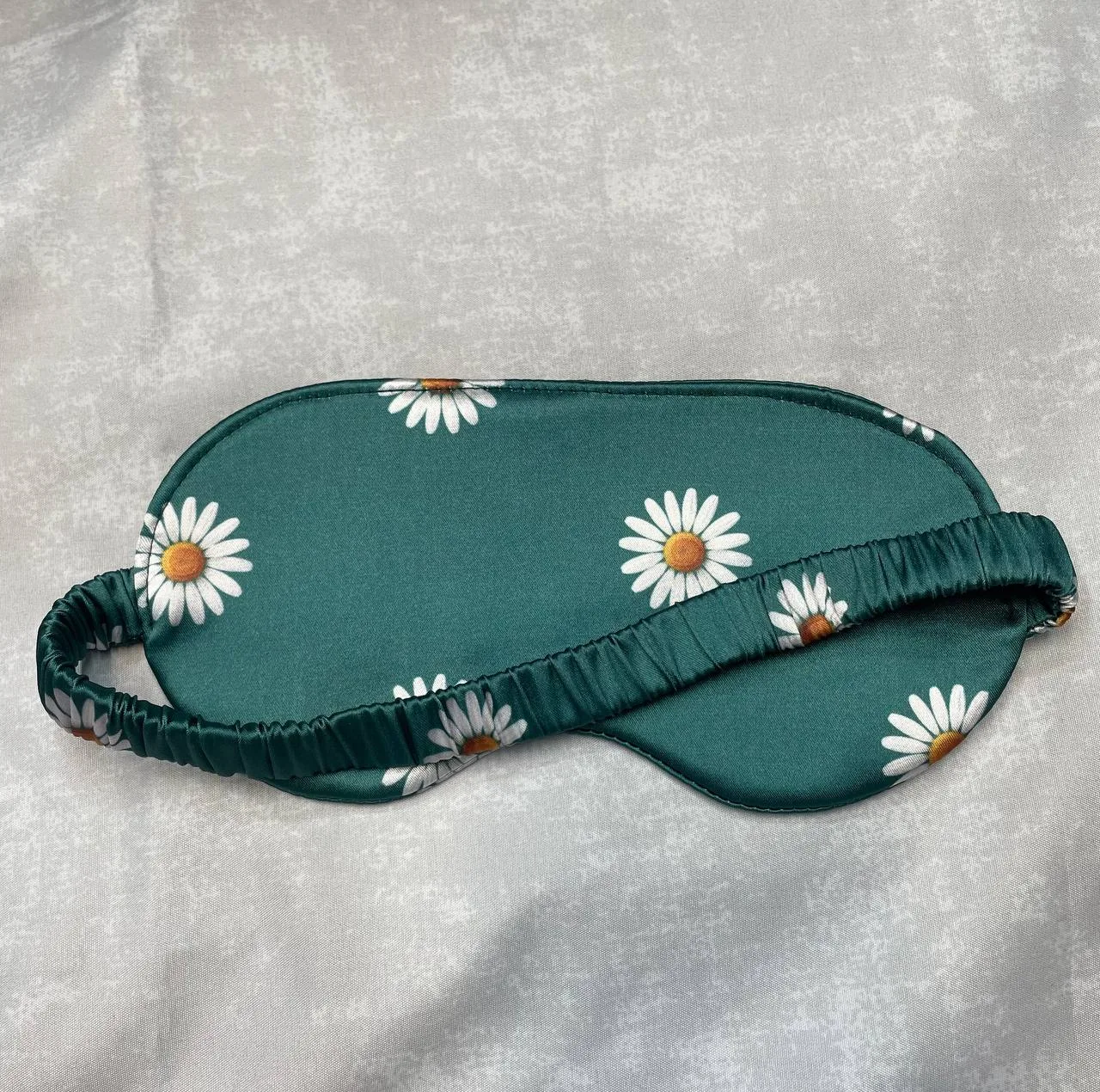 روبالشی مدل satin سایز 50*70 سانتی متر به همراه چشم بند و کش مو