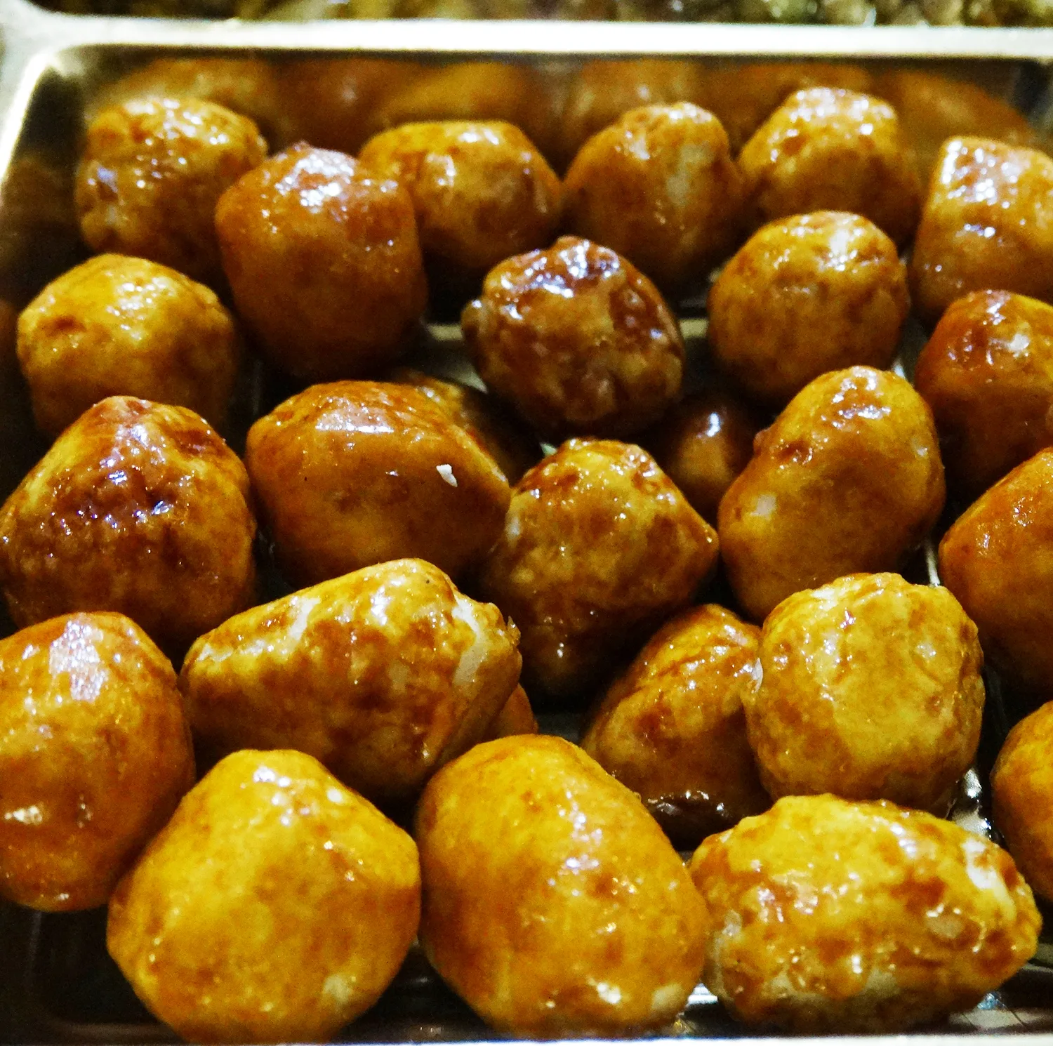 سوهان عسلی پنج مغز پذیرایی - 500 گرم