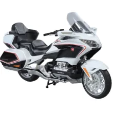 ماکت موتور بازی ناب سل مدل هوندا گلدوینگ فلزی چراغدار کد 1:11DIE CAST HONDA GL800 2021