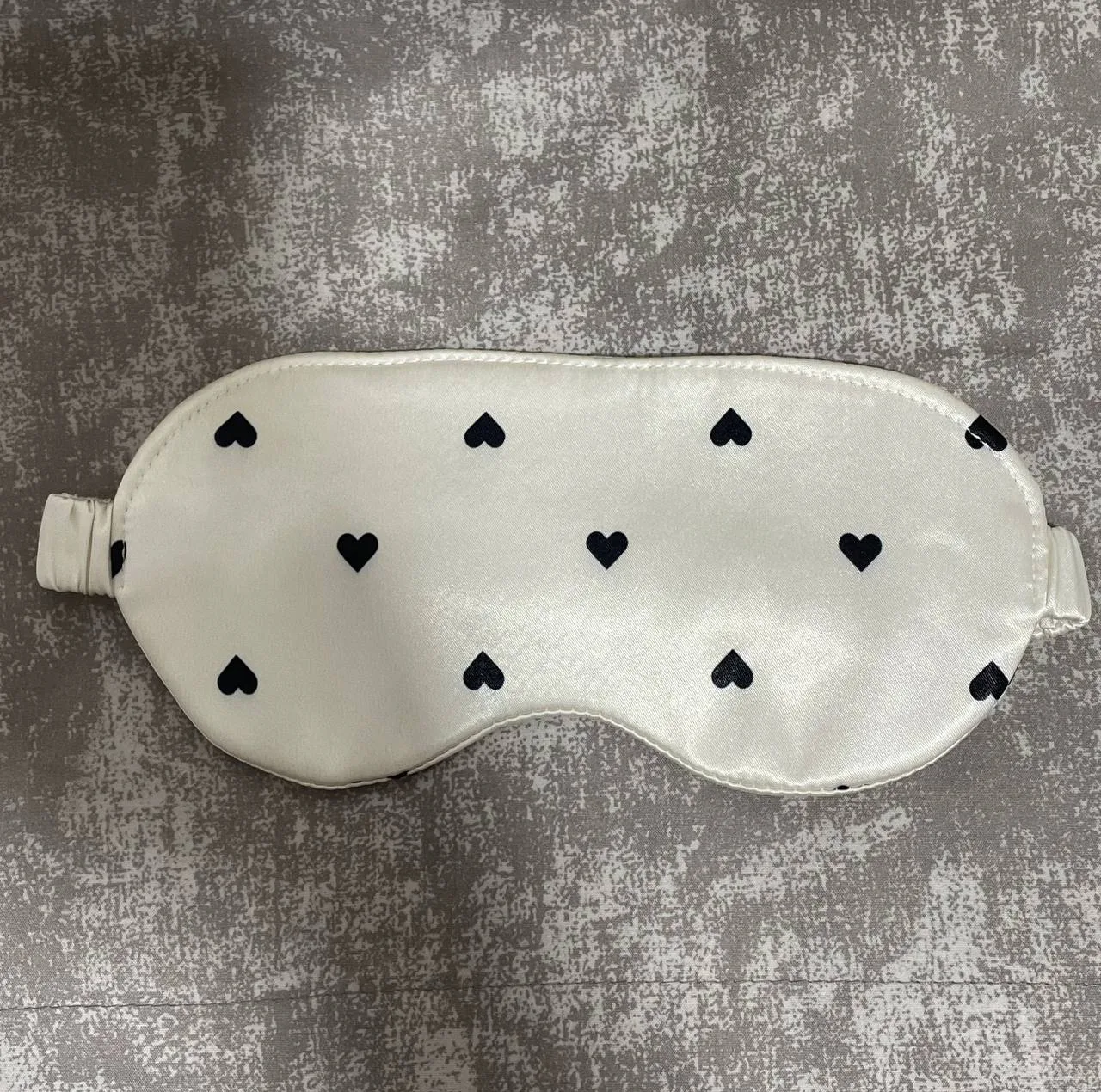 روبالشی مدل satin سایز 50*70 سانتی متر به همراه کش مو و چشم بند