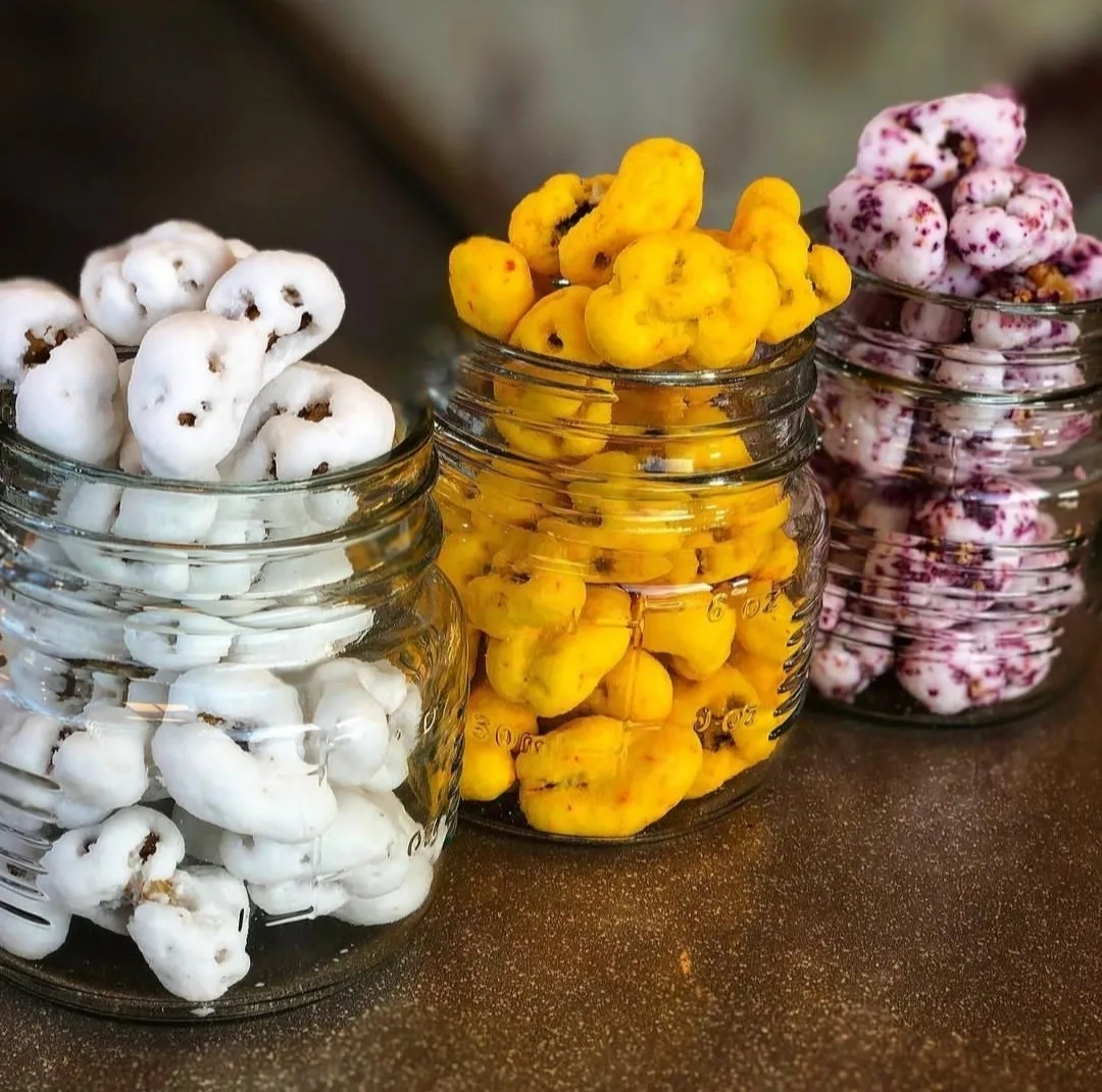 نقل گل محمدی و زعفرانی و وانیلی بهار - 900 گرم