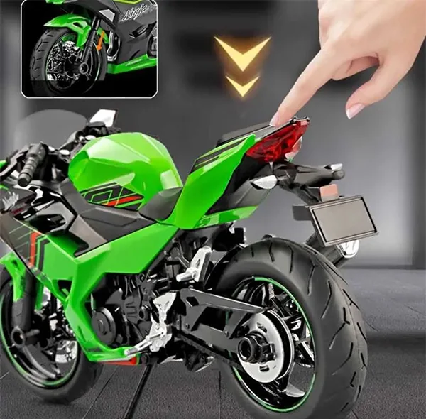 موتور بازی مدل کاوازاکی Ninja 400