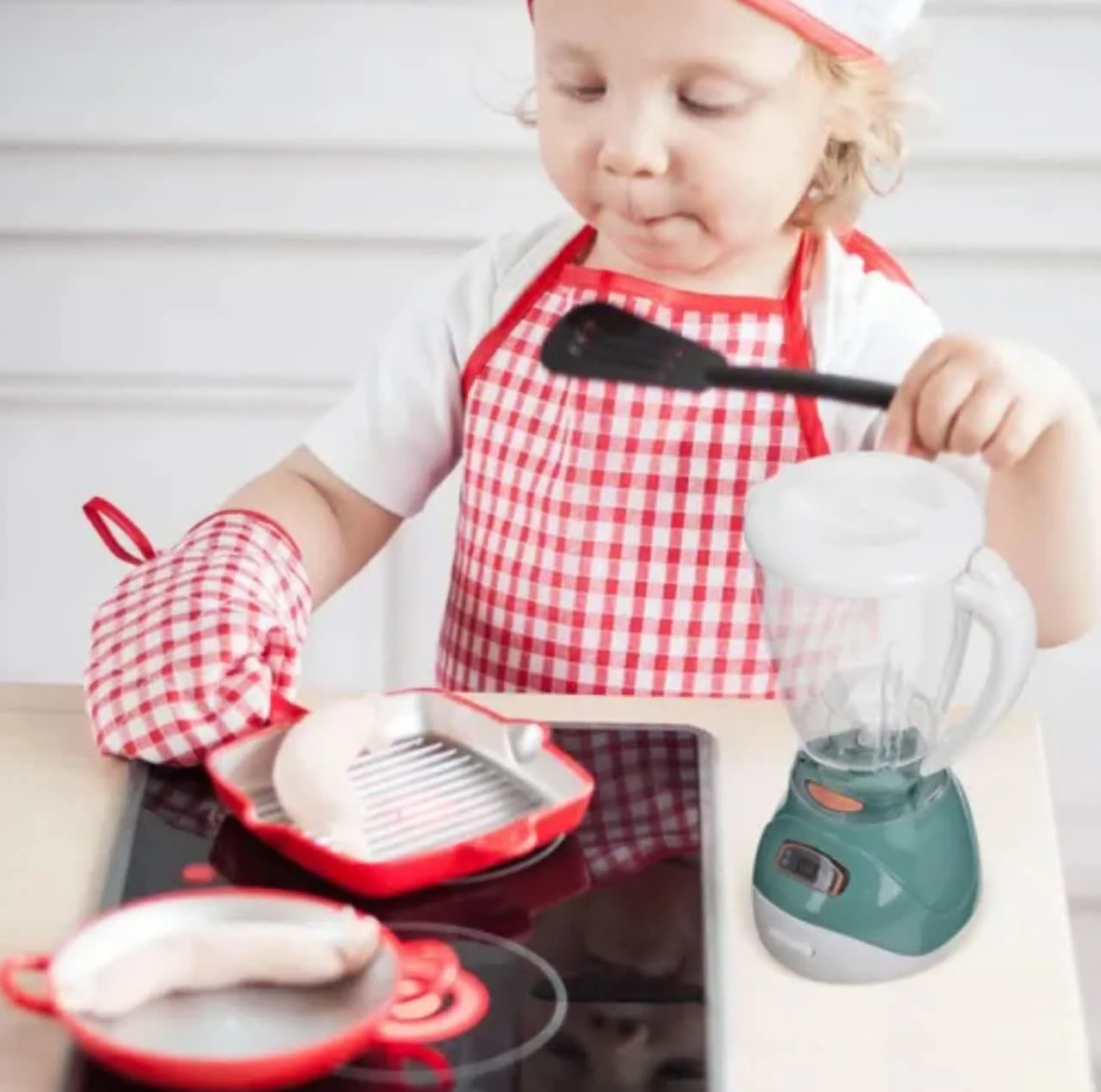 اسباب بازی ناب سل مدل آبمیوه گیری موزیکال چراغدار کد JUICER TOY NAAB003 به همراه لیوان و قاشق