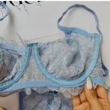 ست سوتین و شورت زنانه گیپور گل‌دار تانگ مدل گل ابریشم