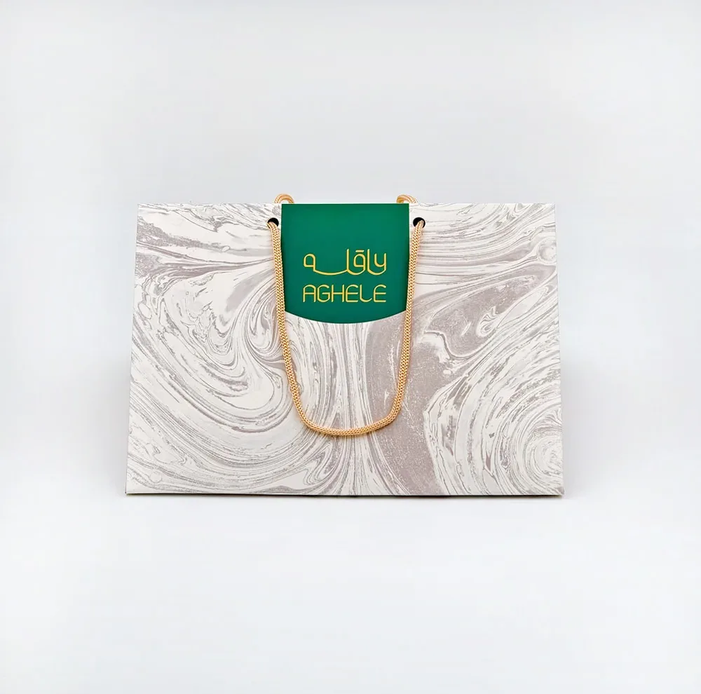 زعفران سوپر نگین عاقله - 4 گرم به همراه 30 گرم هل