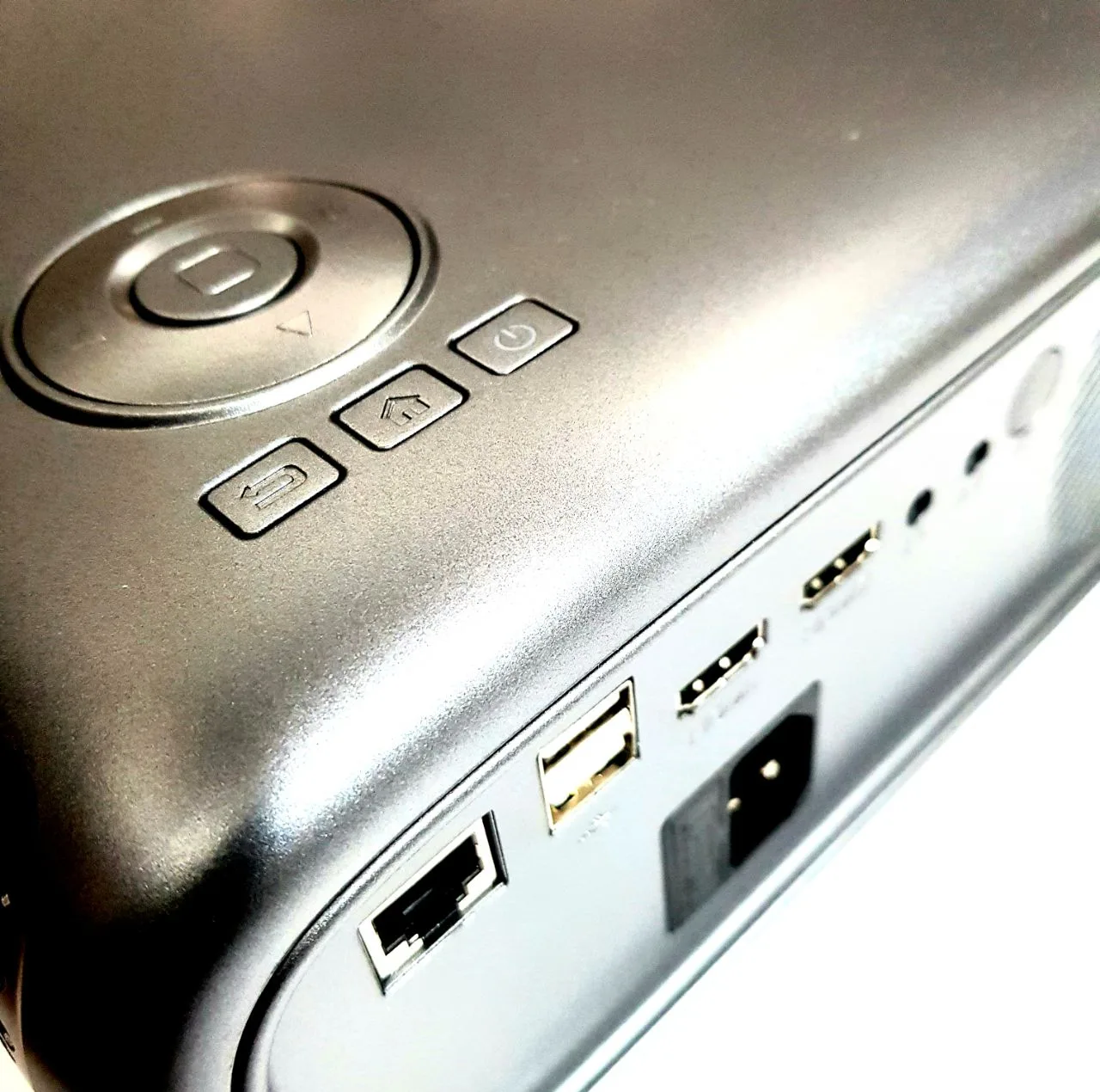 ویدئو پروژکتور مگاژکت مدل A70 PRO