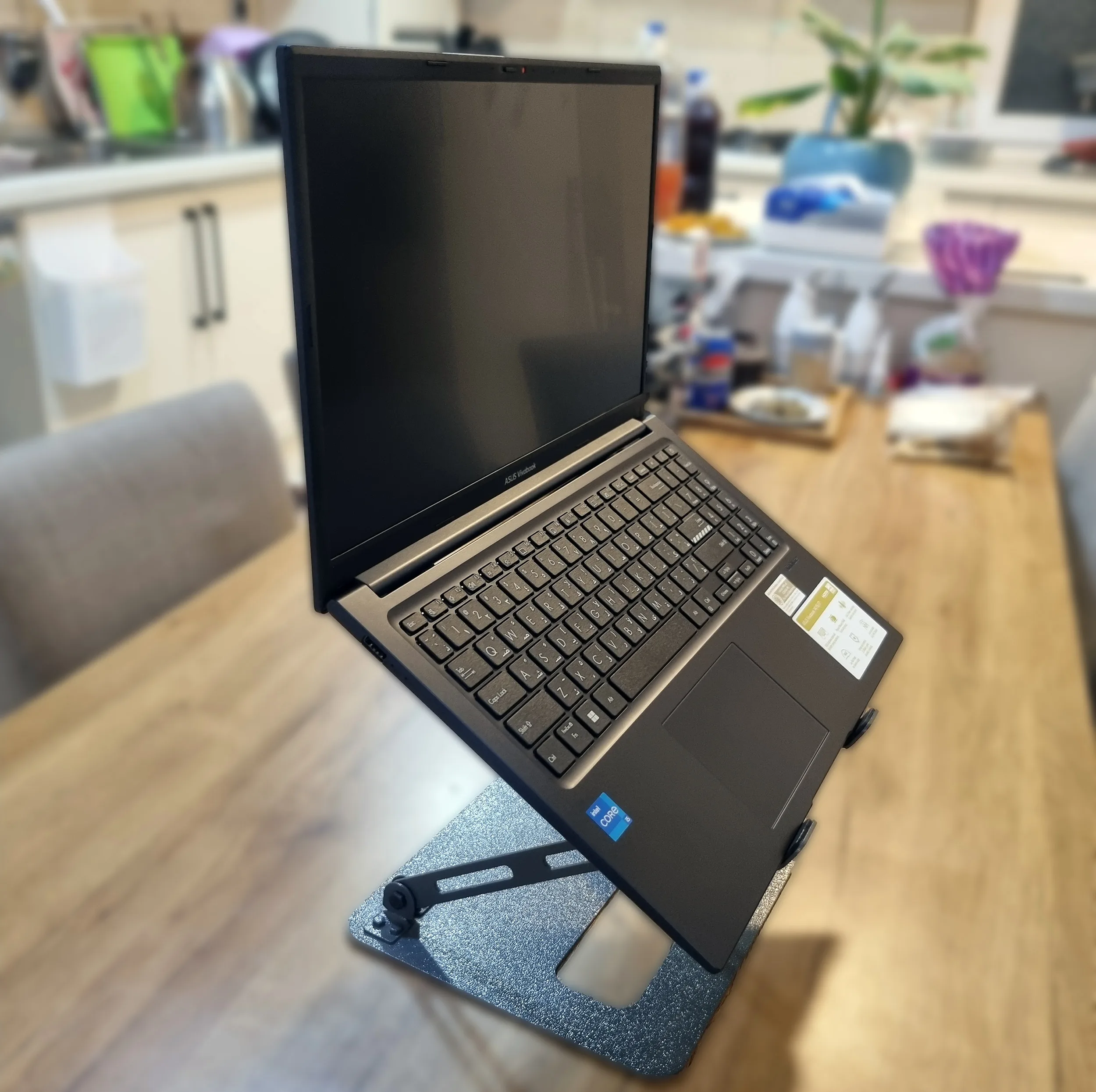 پایه نگهدارنده لپ تاپ مدل B05CH