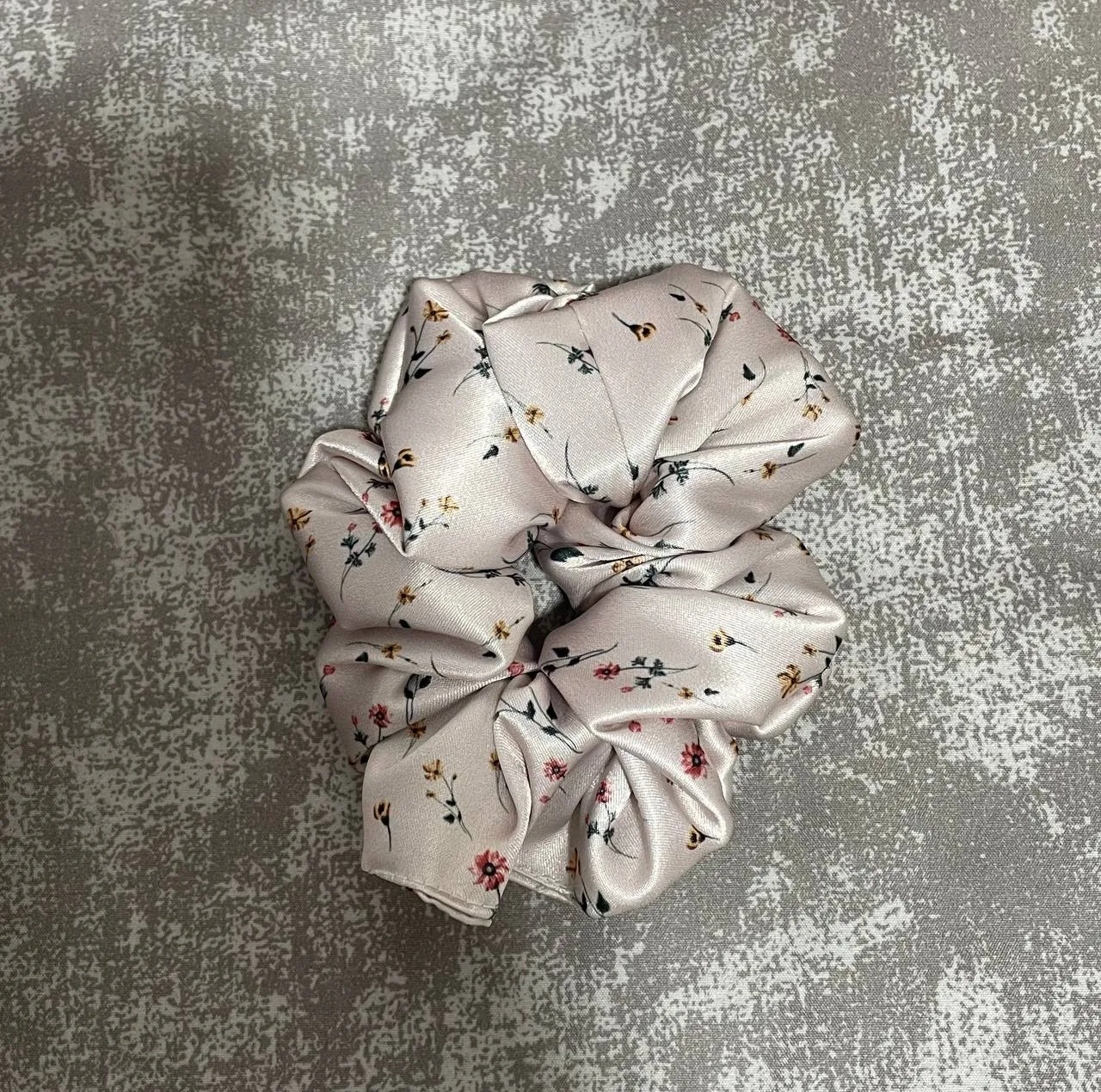 روبالشی مدل satin سایز 50*70 سانتی متر به همراه چشم بند و کش مو