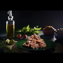 کنسرو گوشت قرمز تکه ای گوساله بهین - 162 گرم