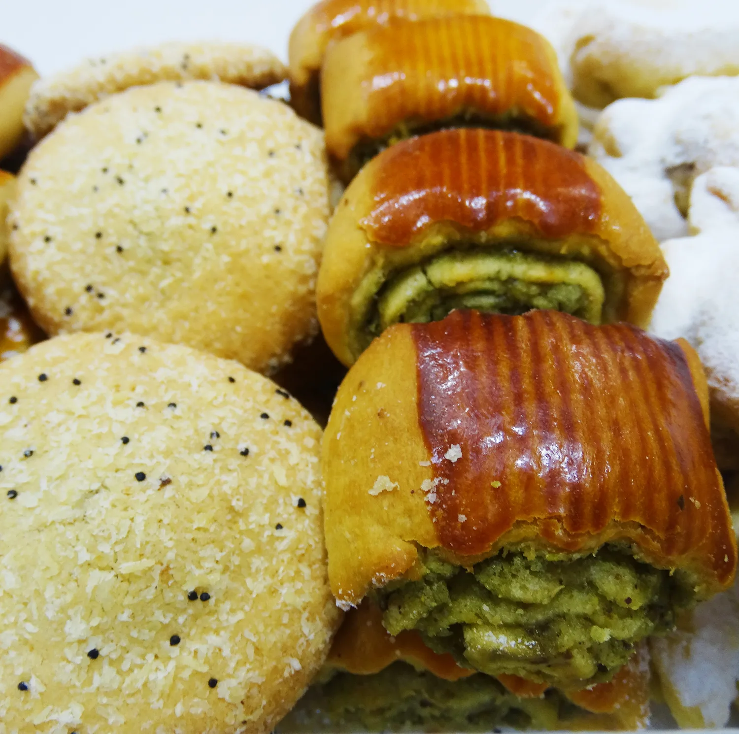 شیرینی مخلوط سنتی قزوین - 800 گرم