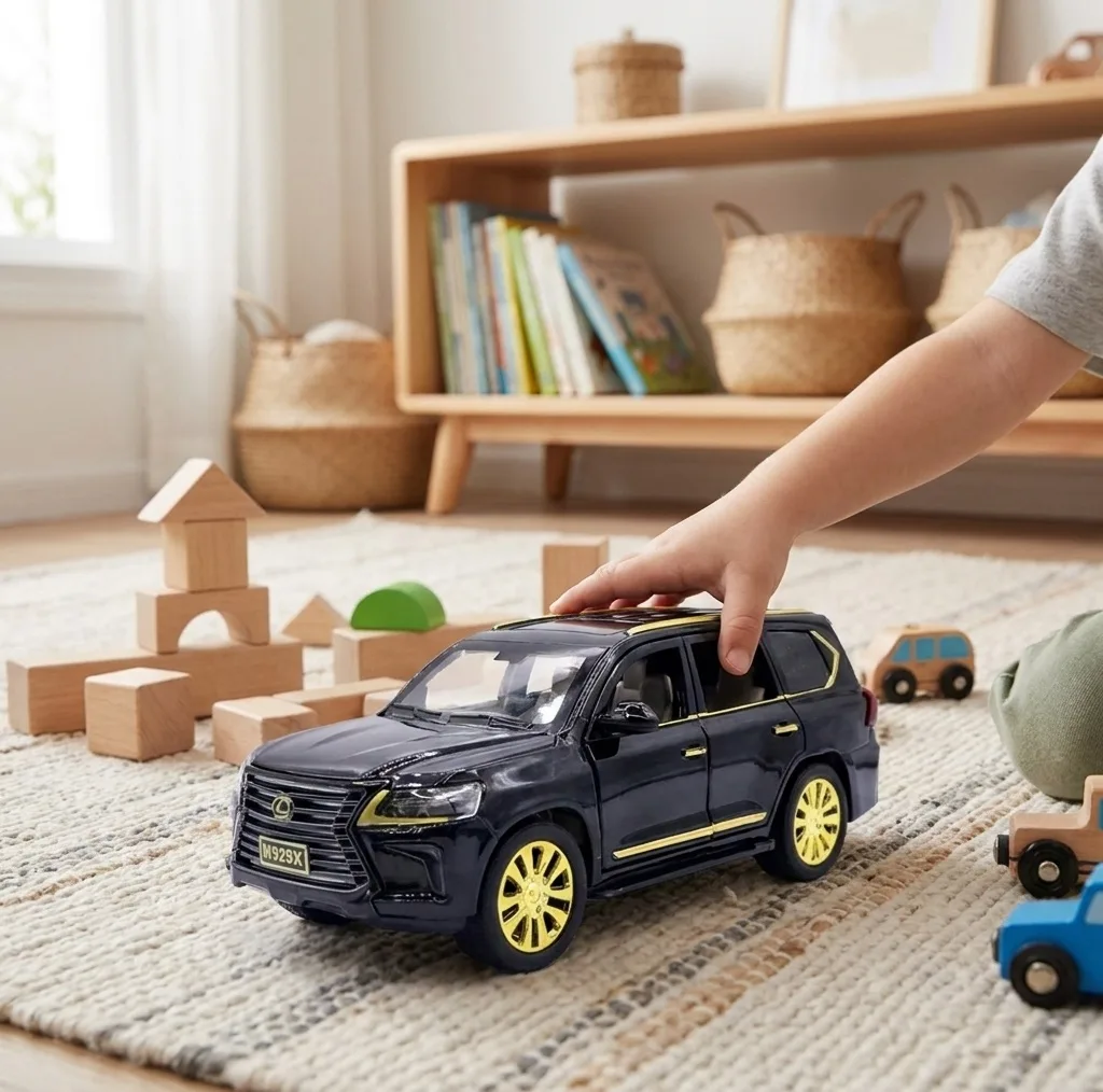 ماشین بازی  مدل فلزی عقبکش موزیکال TOYOTA LAND CRIUSER