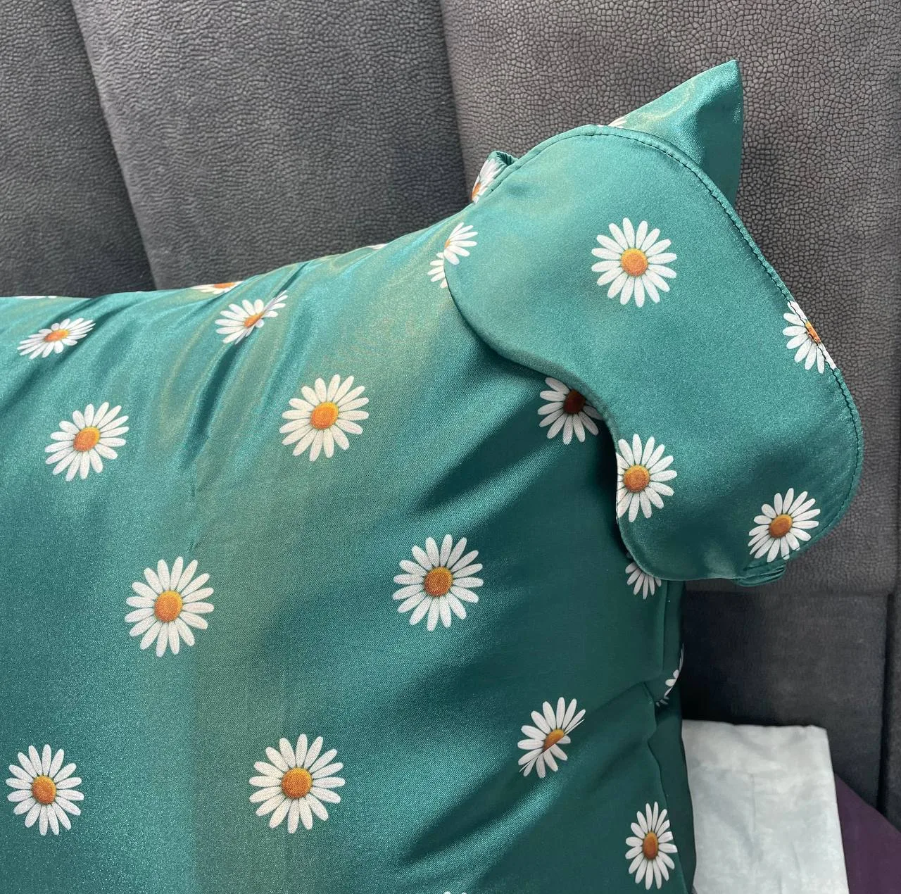 روبالشی مدل satin سایز 50*70 سانتی متر به همراه چشم بند و کش مو