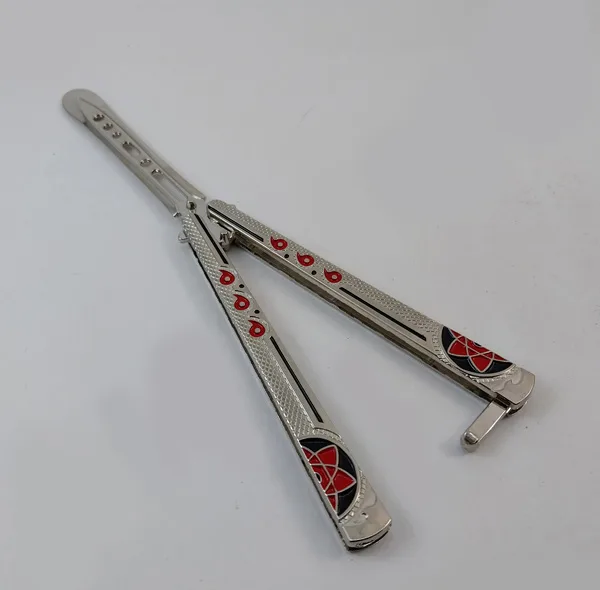 چاقوی اسباب بازی مدل Uchiha Silver Pattern