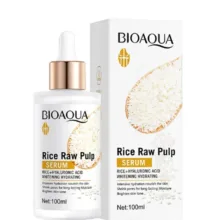 سرم مرطوب‌کننده و روشن‌کننده بایو آکوا مدل Rice Raw Pulp Hyaluronic Acid مناسب برای انواع پوست حجم 100 میلی‌لیتر
