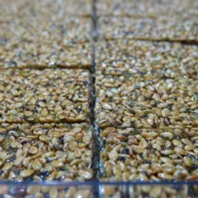 سوهان کنجدی عسلی سنندج - 400 گرم
