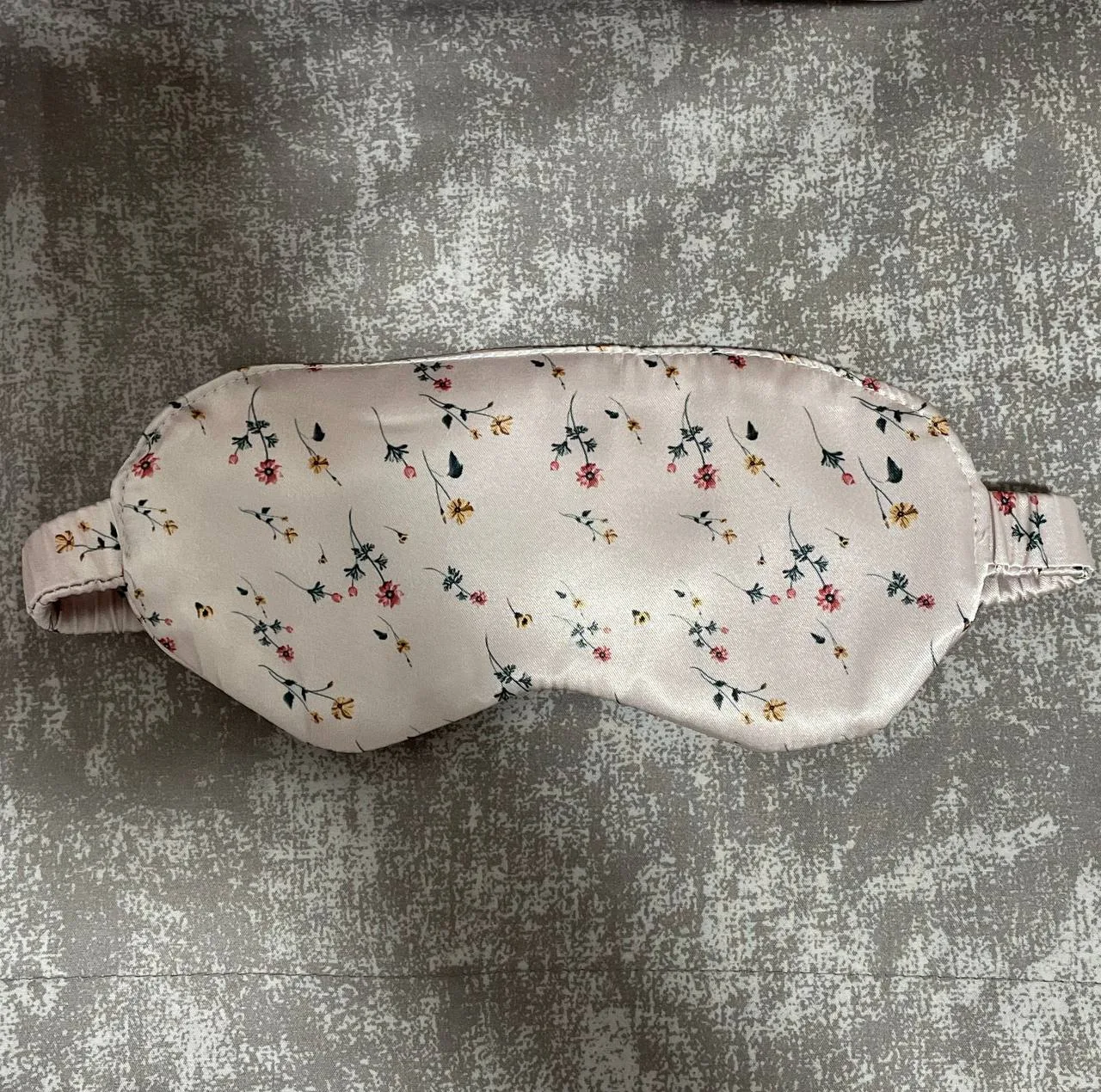 روبالشی مدل satin سایز 50*70 سانتی متر به همراه چشم بند و کش مو