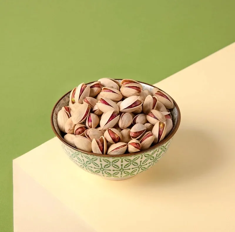 پسته احمدآقایی خام درشت پستاکو - ۵۰۰ گرم