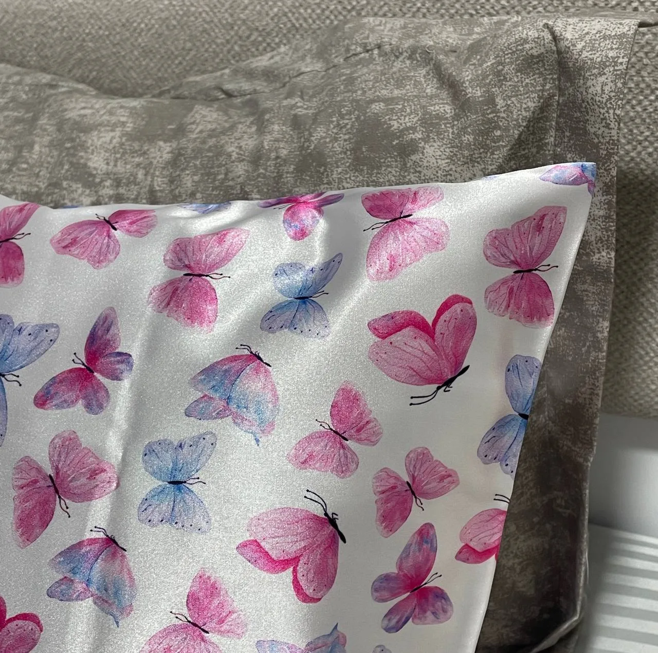 روبالش مدل satin سایز 50*70 سانتی متر همراه کش مو و چشم بند