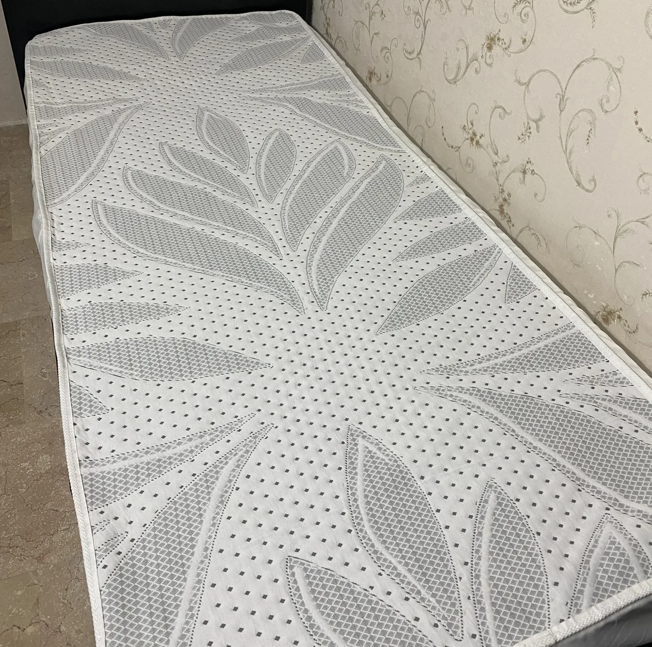 محافظ تشک لایت نایت مدل ضدآب یک نفره سایز 200x90 سانتی متر