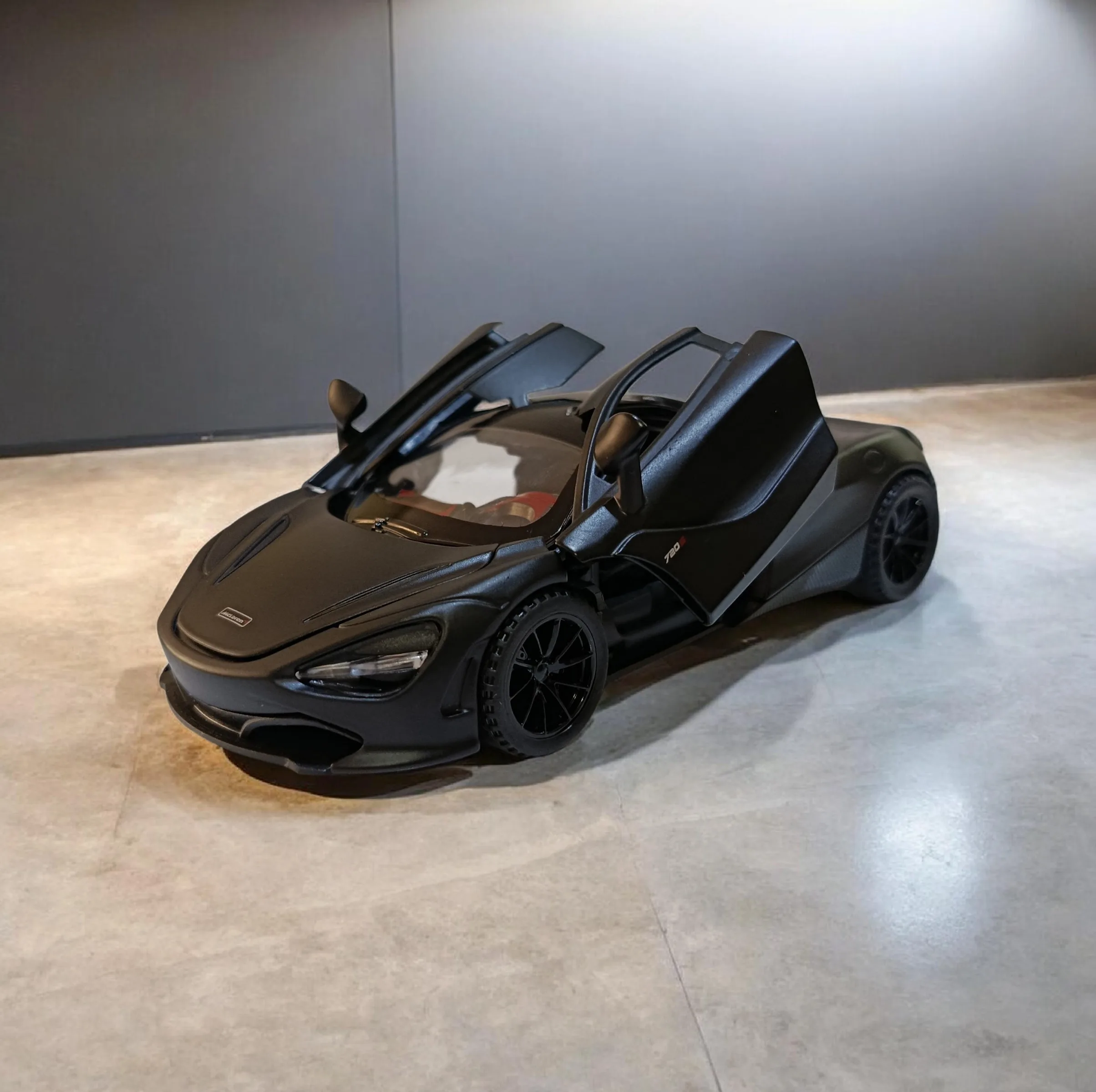 ماشین بازی مدل مکلارن 720s بدنه فلزی مقیاس 1:28
