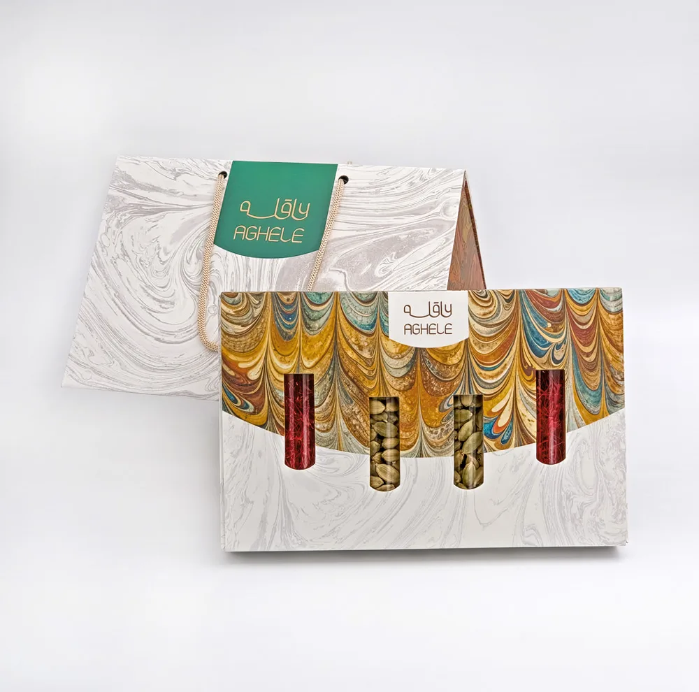زعفران سوپر نگین عاقله - 4 گرم به همراه 30 گرم هل