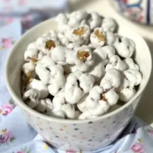 نقل گردویی وانیلی بهار - 1 کیلوگرم